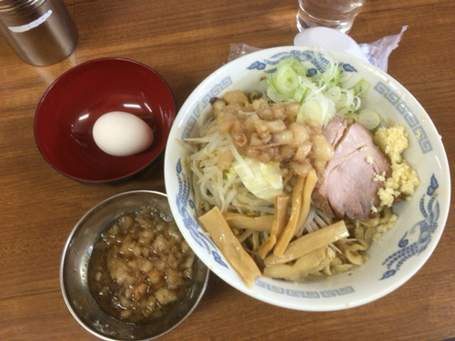 「油ラーメン 中(アブラ、生卵)」@ラーメンの店 どでん 北浦和店の写真