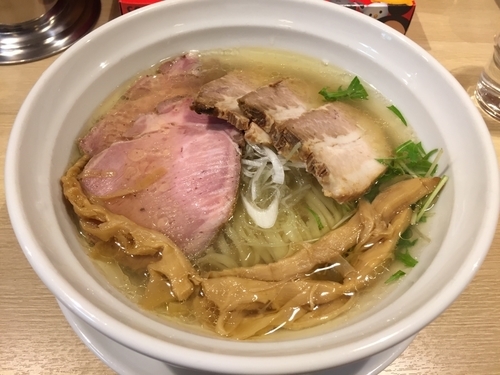 「塩そば チャーシュー」@麺屋壱心の写真