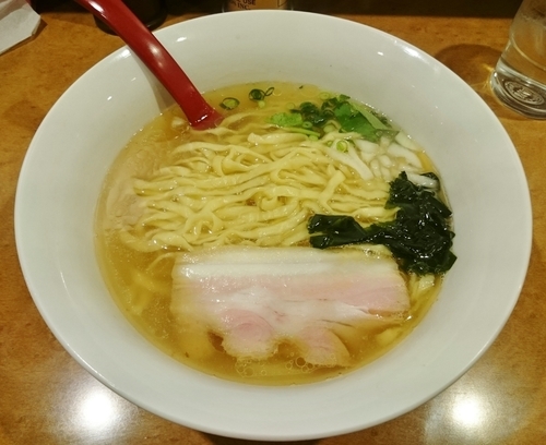「海老と真鯛と貝の塩ラーメン（4/20限定） 850円」@麺屋 紅の写真