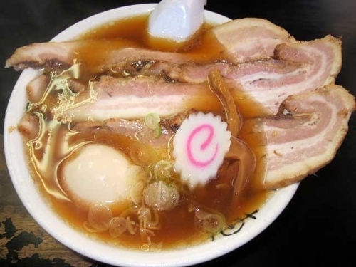 「醤油かけラーメン550円＋チャーシュー3本乗せ450円他」@食堂 はせ川の写真