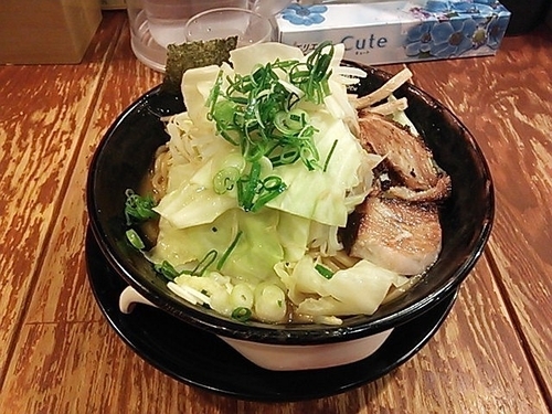 「もやしキャベツ油そば」@とんこつらーめんてっぺんの写真