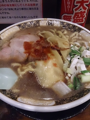 「すごい煮干らーめん(大盛その他ふつう)」@すごい煮干ラーメン凪 渋谷東口店の写真
