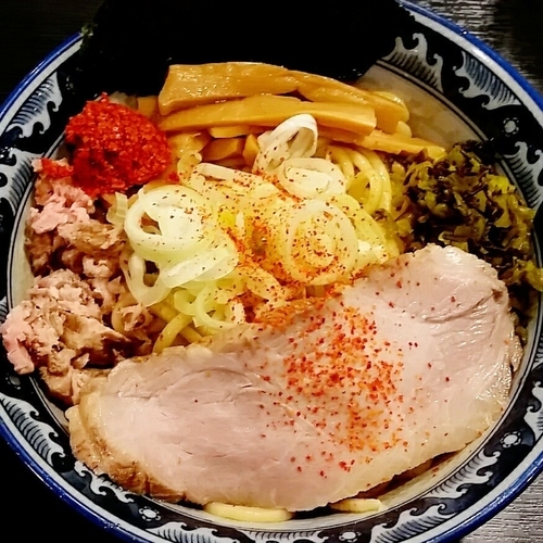 「辛油そば小盛（割スープ付）  ７５０円」@油そば 兎に角 南守谷店の写真