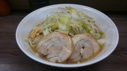 「大ラーメン、野菜少なめ、ニンニク」@ラーメン二郎 横浜関内店の写真