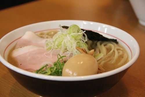 「真空煮干（醤油）+味玉」@喜元門 ひたち野牛久店の写真