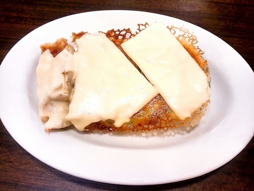 「チーズのせ餃子　410円」@東京餃子軒 大森店の写真