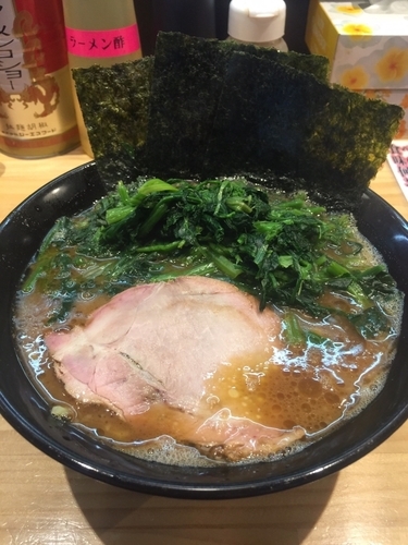「ラーメン青菜増し、硬め濃いめ」@横横家 仙台店の写真