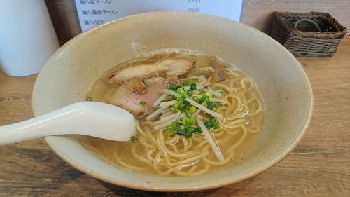 「塩ラーメン」@麺八の写真