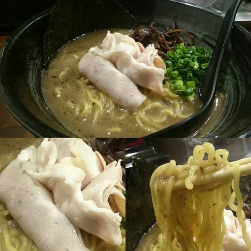「極濃豚骨らーめん」@極濃豚骨 らーめん小僧の写真
