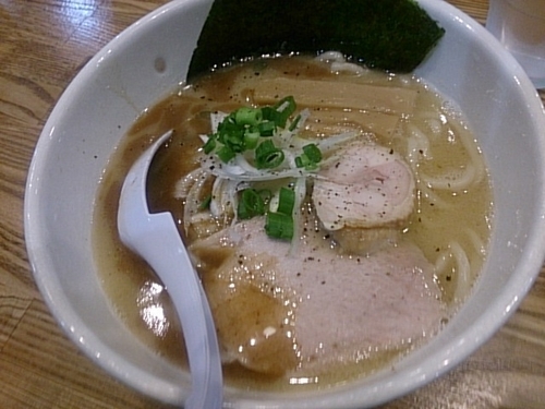 「鶏白湯の自家製麺 味変アイテム さんま香味油」@めんごころ なつの写真