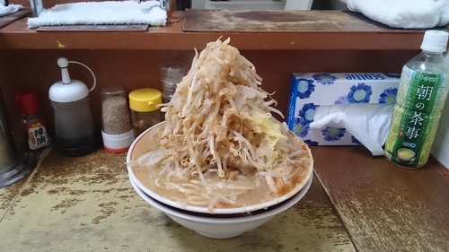 「大ラーメン(ヤサイマシアブラ)￥８００」@とんトコ豚の写真