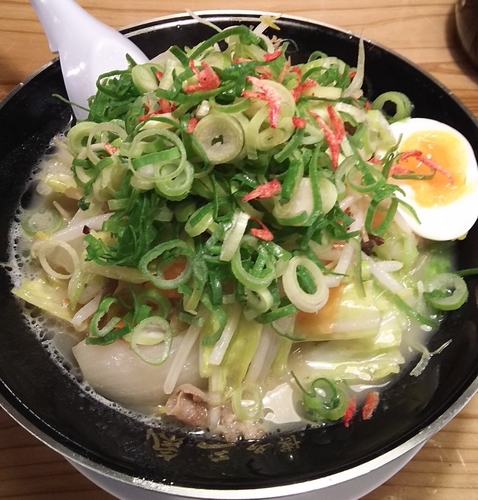 「ラーちゃん+ねぎ山(無料)」@博多三氣 瑞穂店の写真