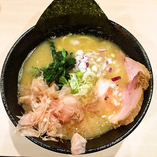 鶏白湯醤油らーめん