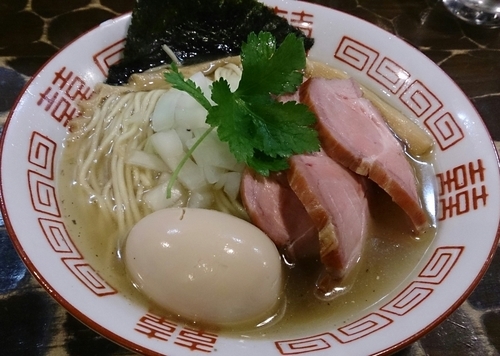 「【限定】サンマ煮干ソバ (塩)+ 釜焼豚+味玉」@特級鶏蕎麦 龍介の写真