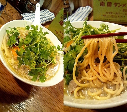 「季節限定『ピリカラ南国タンメン パクチー入り(￥1000)』」@いぶし銀の写真