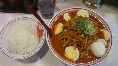 「味噌卵麺、卵、ライス」@蒙古タンメン 中本 亀戸店の写真