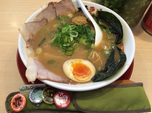 「魚介豚骨ラーメン」@ラーメン 横綱 寝屋川店の写真