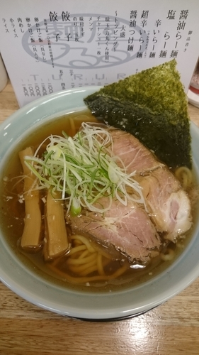 「醤油らーめん 650円 餃子3ヶ280円」@麺屋 つるるの写真