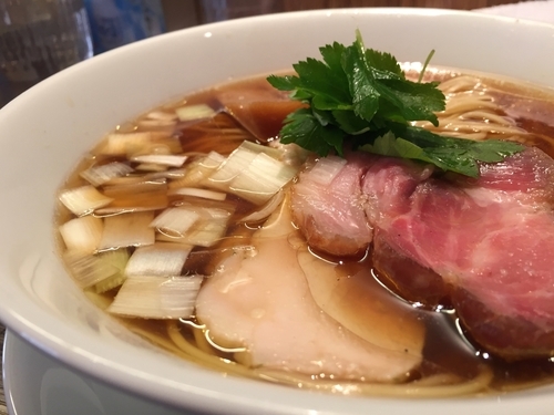 「醤油らぁめん」@らぁめん屋 カネキッチンの写真