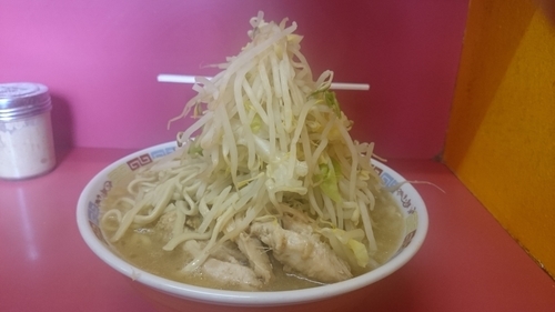 「大ラーメン豚入り、ニンニク」@ラーメン二郎 ひばりヶ丘駅前店の写真
