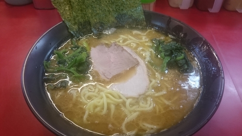「ラーメン中、青菜」@杉田家 千葉祐光店の写真