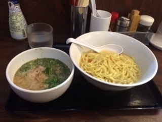 「焼きアゴ　あら炊き　地鶏合わせ」@ラーメン愉悦処 似星の写真