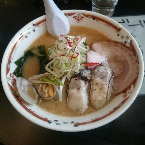 「牡蠣の味噌らーめん @1,100円限定」@狼スープの写真
