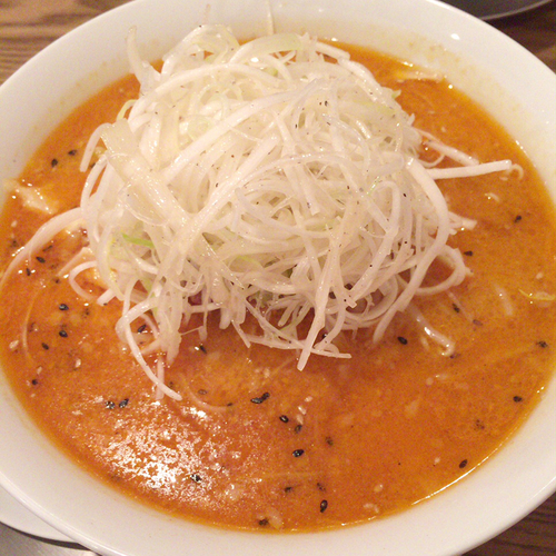 「味噌ネギラーメン　890円」@手打ちラーメン 谷家の写真