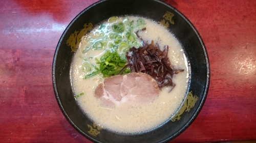 「ラーメン￥550(替玉×2 サービス)」@博多風龍 神田西口店の写真