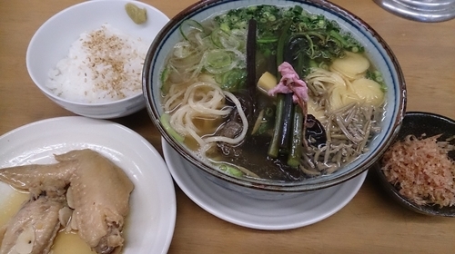 「【卯月の一杯】旬の蕨蕎麦…塩 利尻 顎 青の三つ巴にて(Ｄ」@MENYA 食い味の道有楽の写真