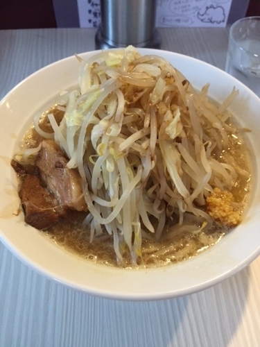 「こってり　690円　「ヤサイ」「ニンニク（炒め）」「アブラ」」@足立区役所裏環七ラーメン たくろうの写真