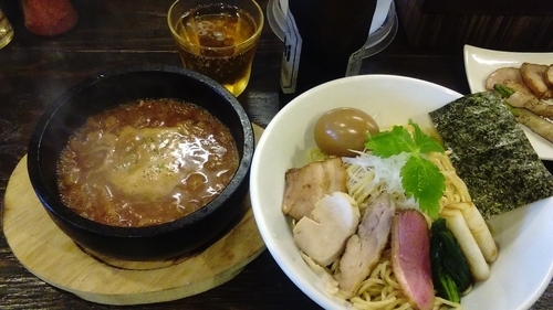 「特製味玉つけ麺+瓶ビール」@中華そば こむぎの写真