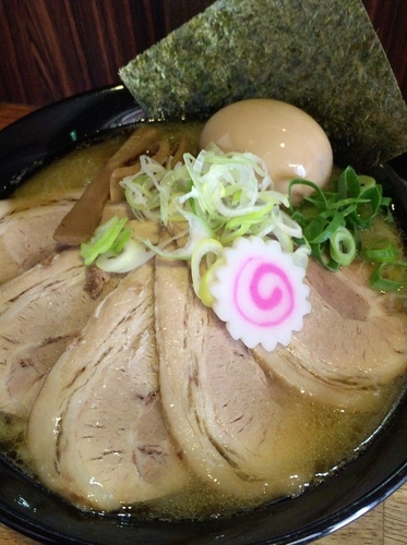 「濃厚白湯味玉ちゃーしゅー麺」@俺麺山田の写真