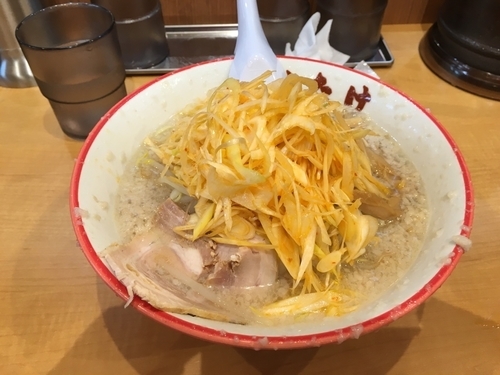 「醤油辛ねぎらーめん」@こってりらーめん なりたけ 幕張店の写真