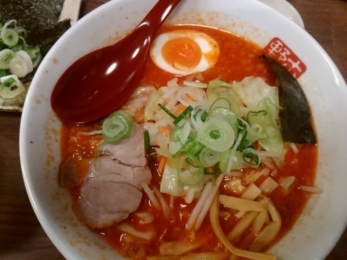 「うまから麺880円+海苔50円+ライス（ﾗﾝﾁｻｰﾋﾞｽ)」@野方ホープ 中目黒店の写真