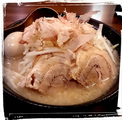 「勘九郎醤油ラーメン 小盛り 730えん」@麺屋 勘九郎の写真