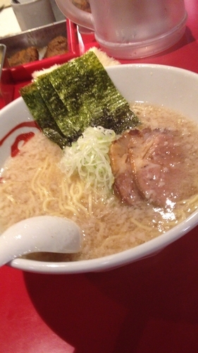 「醤油ラーメン」@らーめん にんにくやの写真
