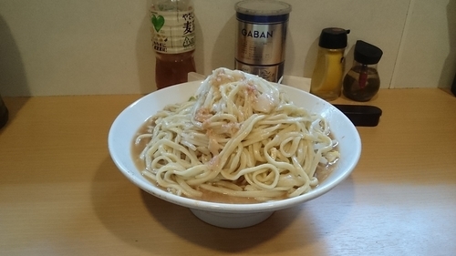 「麺増し大５００ｇ・ショウガ(ヤサイアブラカラメ)￥８５０」@豚星。の写真