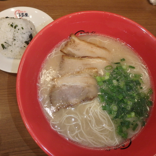 「長浜ラーメン(680円)(バリカタ)からあげ定食(310円)」@長浜ラーメン 博多屋 廿日市店の写真