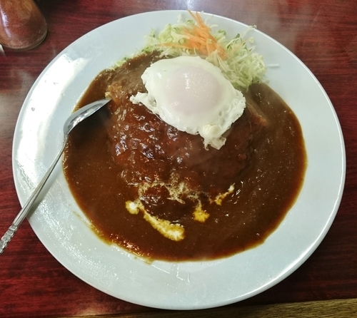 「ハンバーグ+玉子カレーライス 750円」@ハングリー味川の写真