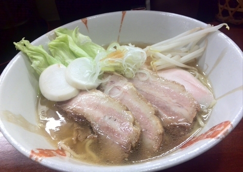 「塩らーめん 730円 ＋ チャーシュー(当たり券)」@旬麺しろ八の写真