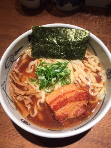「角煮らー麺　890円（表記は税抜き820円）」@創始麺屋武蔵の写真