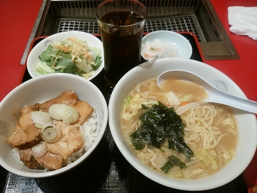 「日替ランチ(味噌ラーメンとチャーシュー丼)620円」@朝鮮飯店 高崎駅西口店の写真