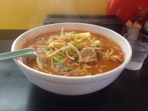 「激辛ミソラーメン（大盛り）850円＋250円」@味の十八番の写真