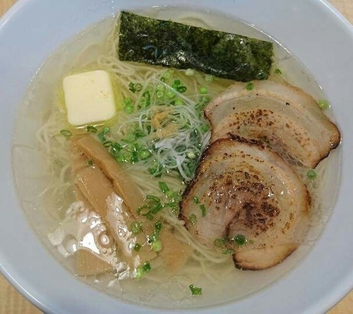 「塩ラーメン」@博多塩ラーメン 城の写真