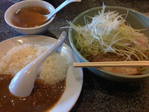 「あぶら～麺+ねぎ+半カレー」@あぶら〜亭 桜上水本店の写真