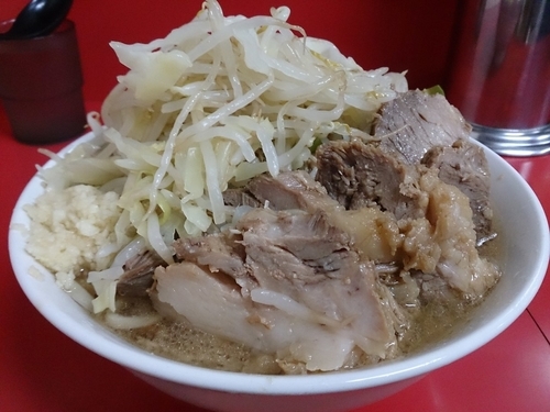 「小ラーメン豚入り」@ラーメン二郎 茨城守谷店の写真