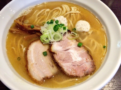 「【限定】 気まぐれ （鯛の塩そば。） 800円」@中華そば 飯村製作所の写真