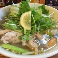 鶏とエビのフォー