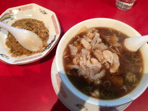 「中華そば（並）焼き飯セット1000円」@末廣ラーメン本舗 秋田山王本店の写真